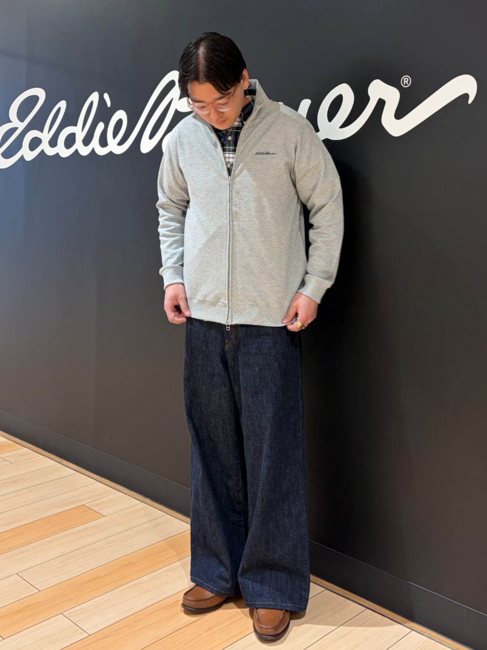 90's eddie bauer イギリス製 ネップ ウール カーディガン ZIP-CARDIGANを使ったコーディネート⚪️🔵 – Eddie Bauer | エディー