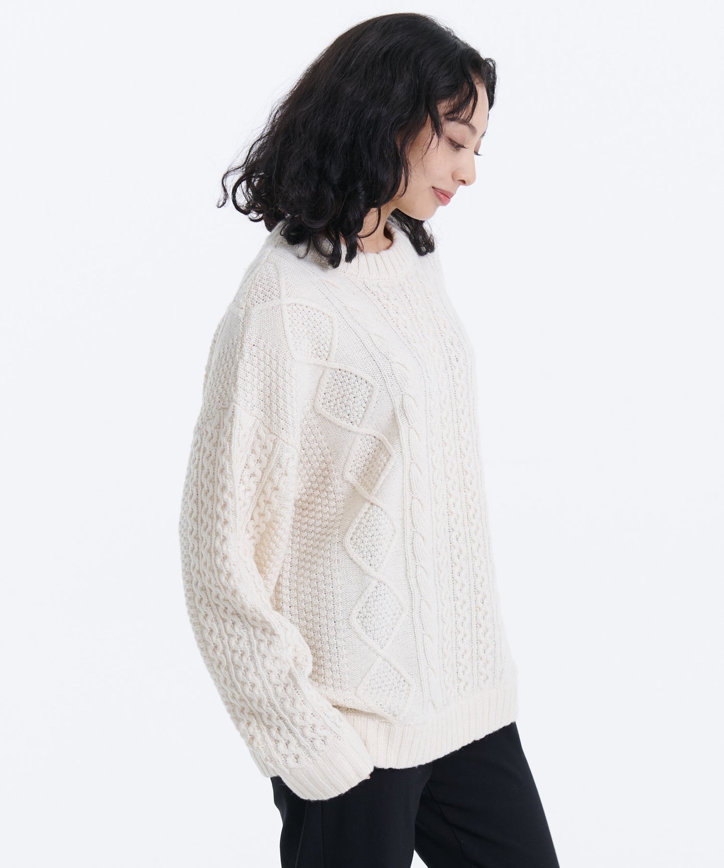 ケーブルニットセーター/CABLE KNIT SWEATER