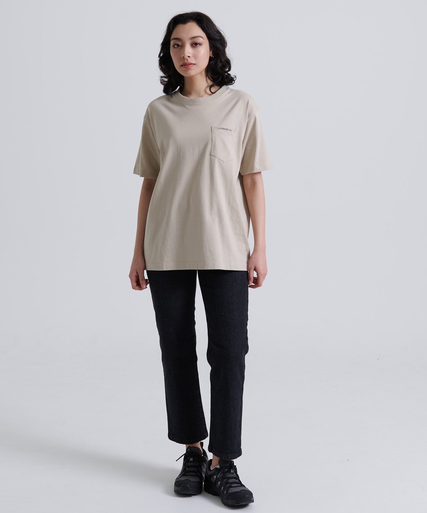 ロゴ刺繍ポケット 半袖Tシャツ/LOGO EMB PKT SS TEE