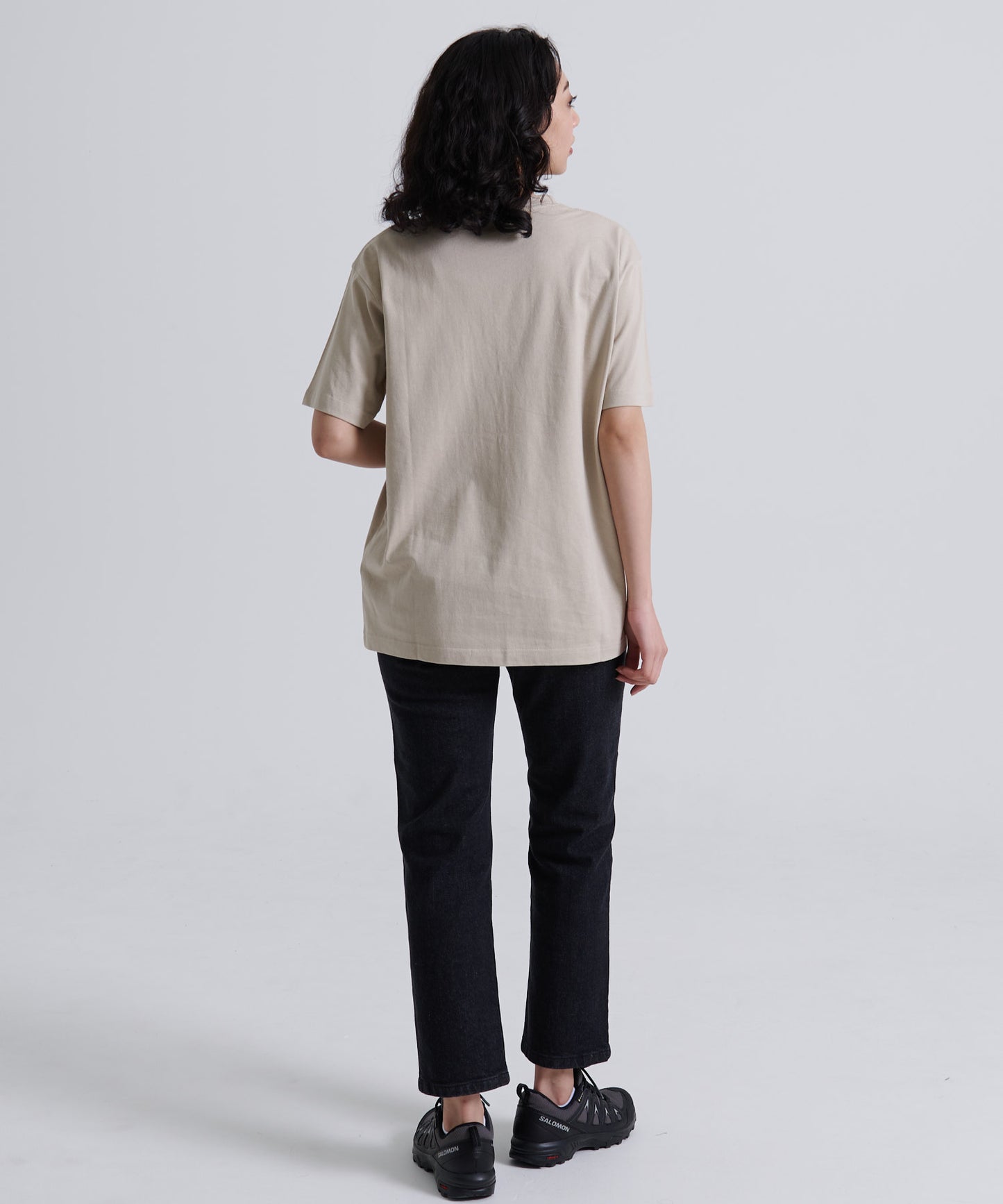 ロゴ刺繍ポケット 半袖Tシャツ/LOGO EMB PKT SS TEE