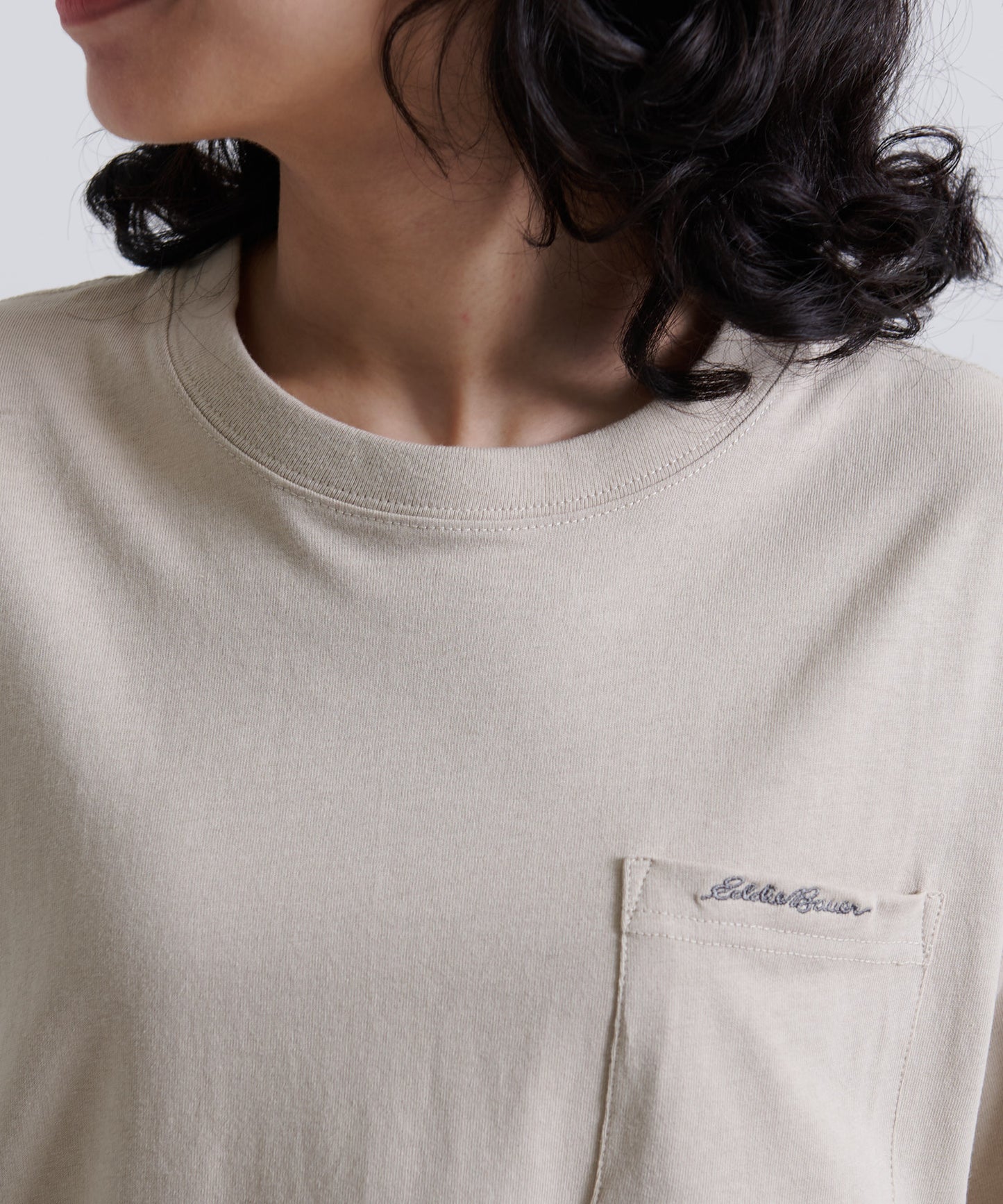 ロゴ刺繍ポケット 半袖Tシャツ/LOGO EMB PKT SS TEE