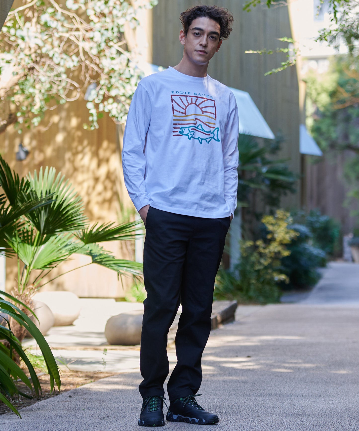 長袖グラフィックTシャツ/LS GRAPHIC TEE