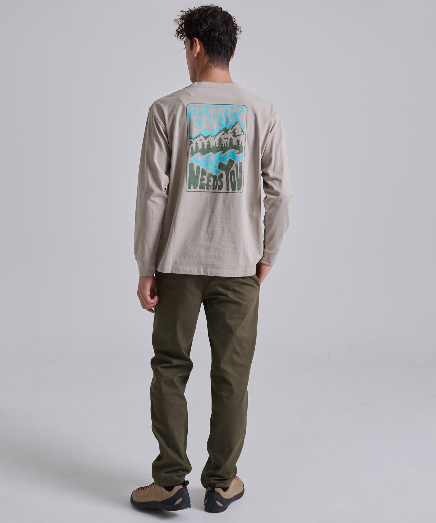 長袖グラフィックTシャツ/LS GRAPHIC TEE