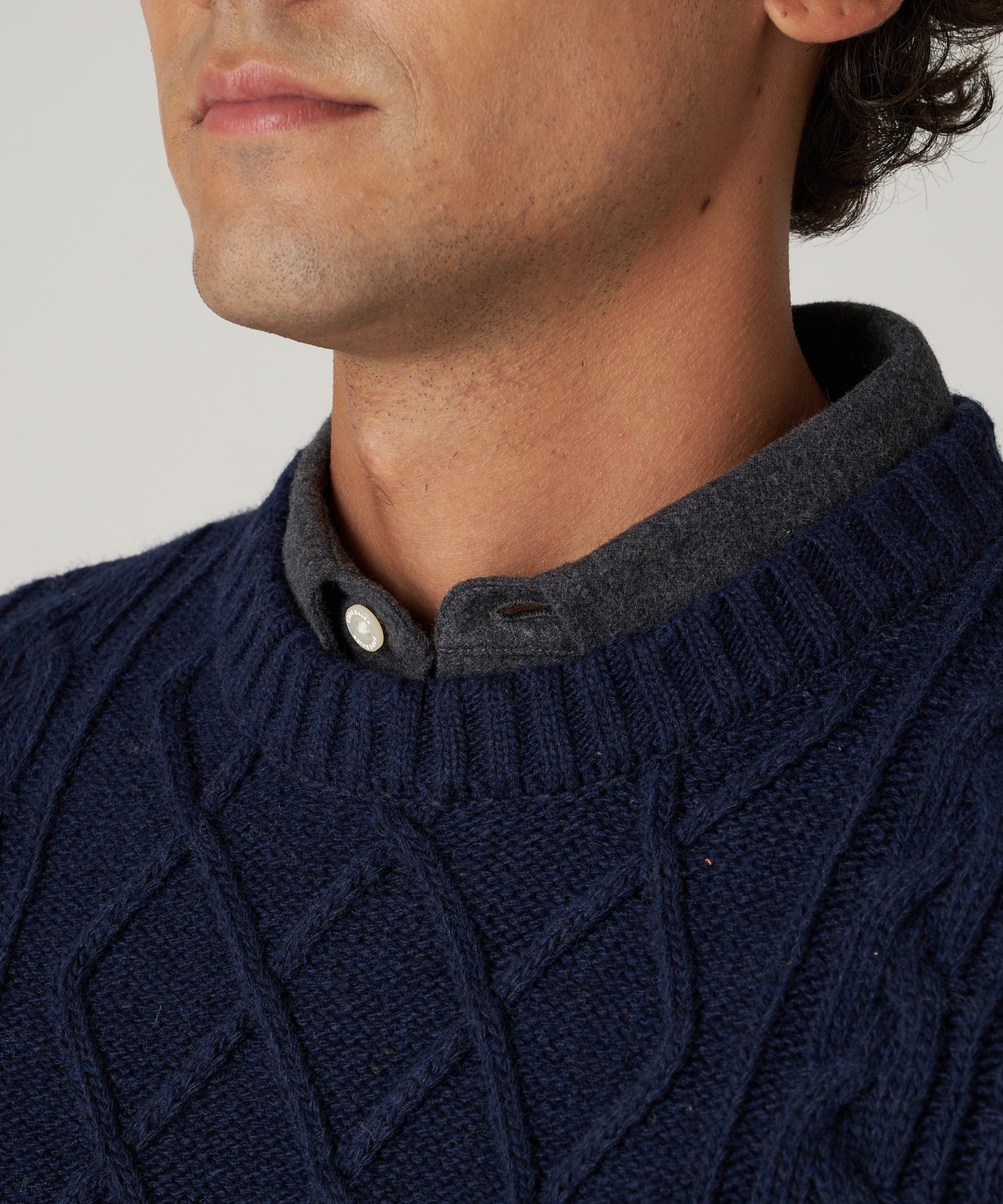ケーブル クルーセーター/CABLE CREW SWEATER