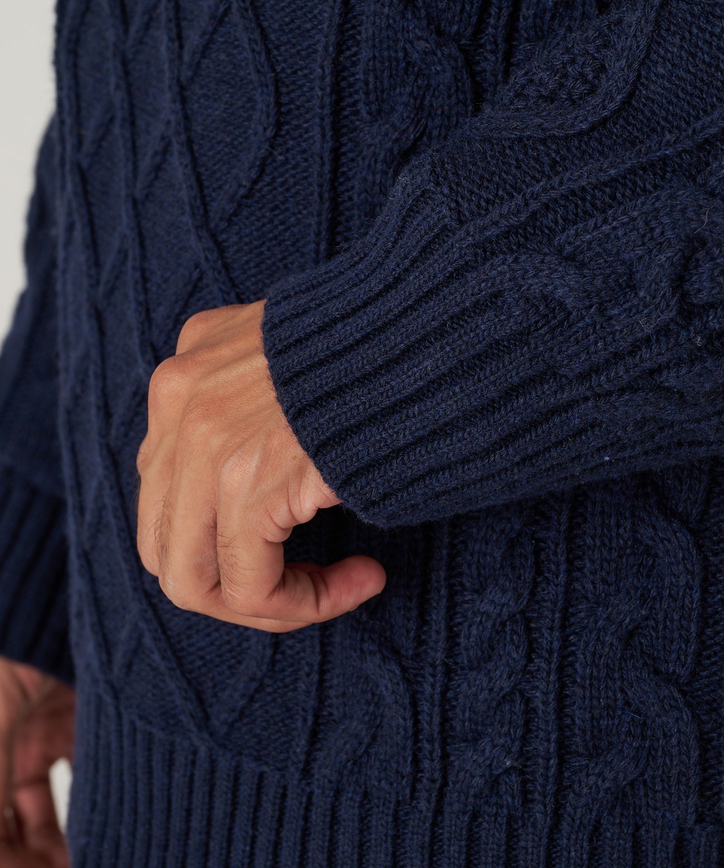 ケーブル クルーセーター/CABLE CREW SWEATER