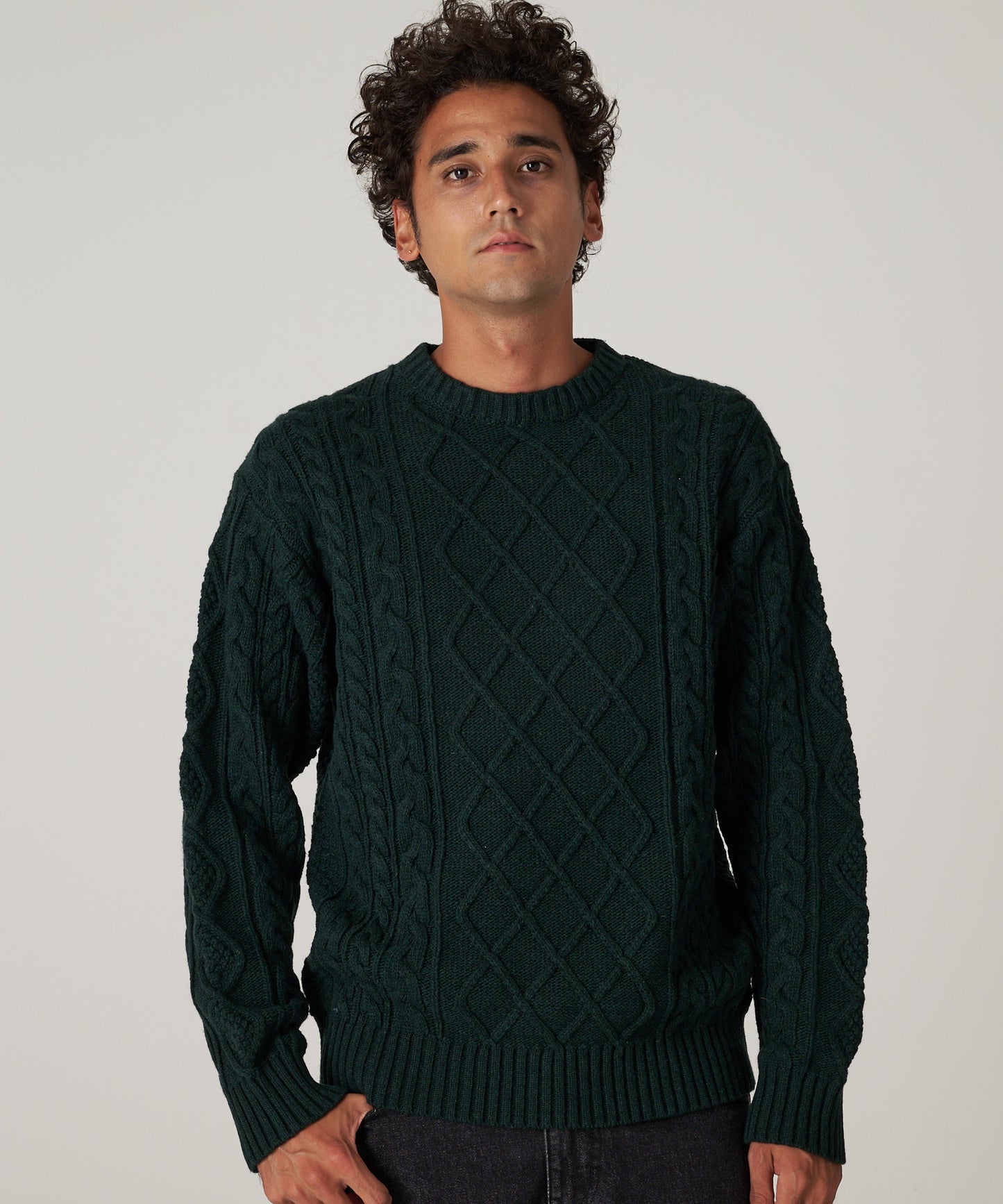 ケーブル クルーセーター/CABLE CREW SWEATER