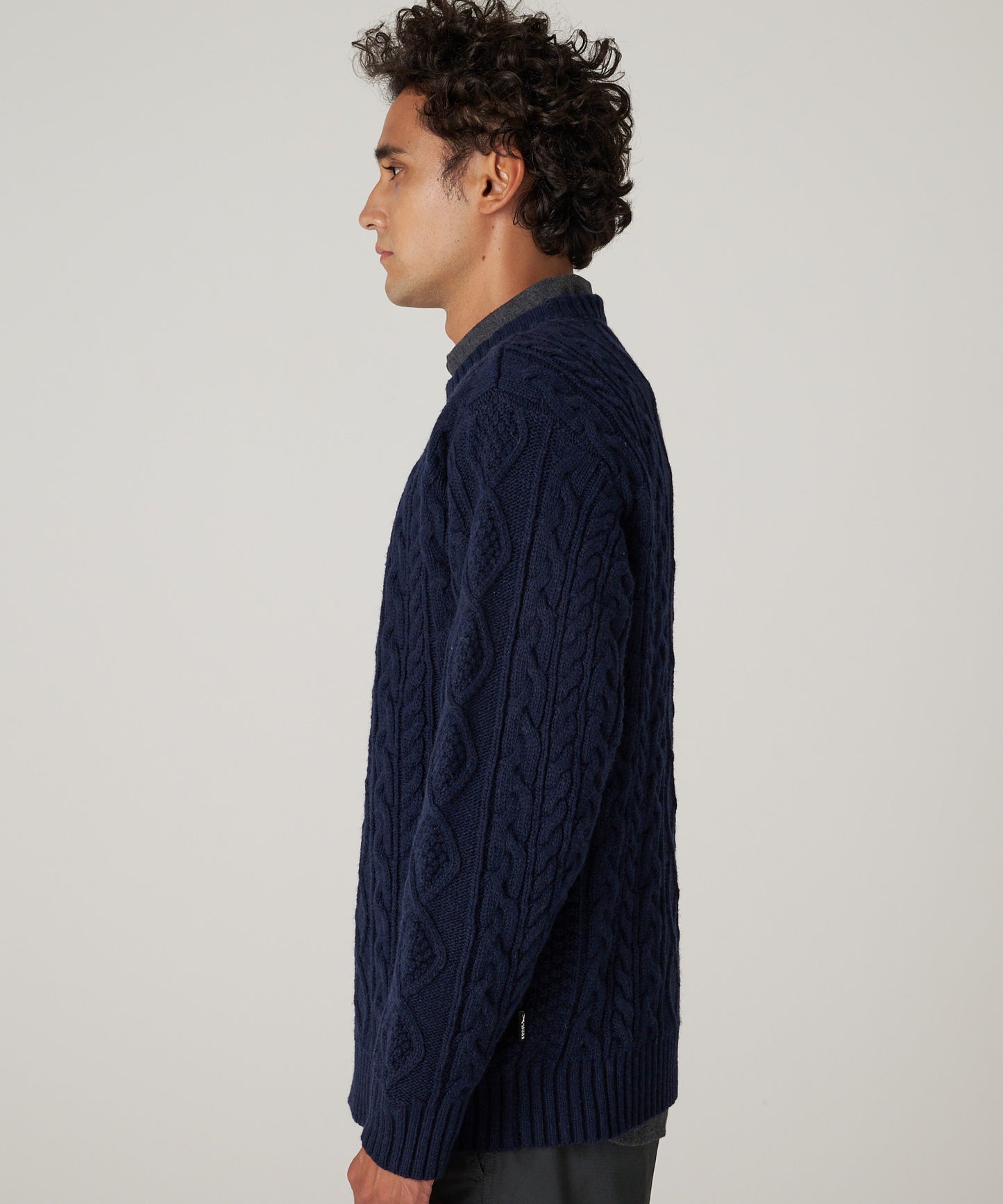ケーブル クルーセーター/CABLE CREW SWEATER