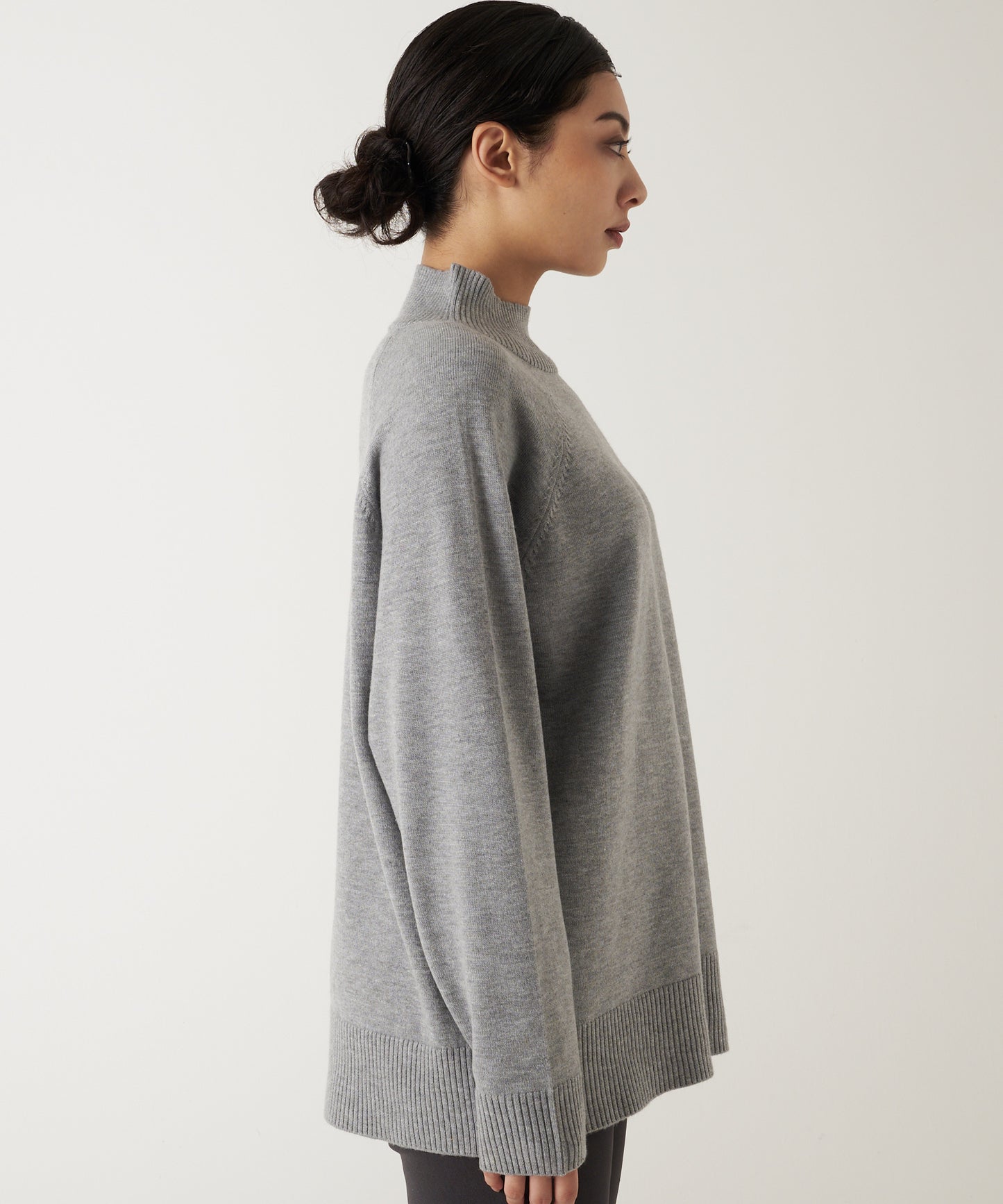 シュリアル モックネック/SURREAL MOCK NECK
