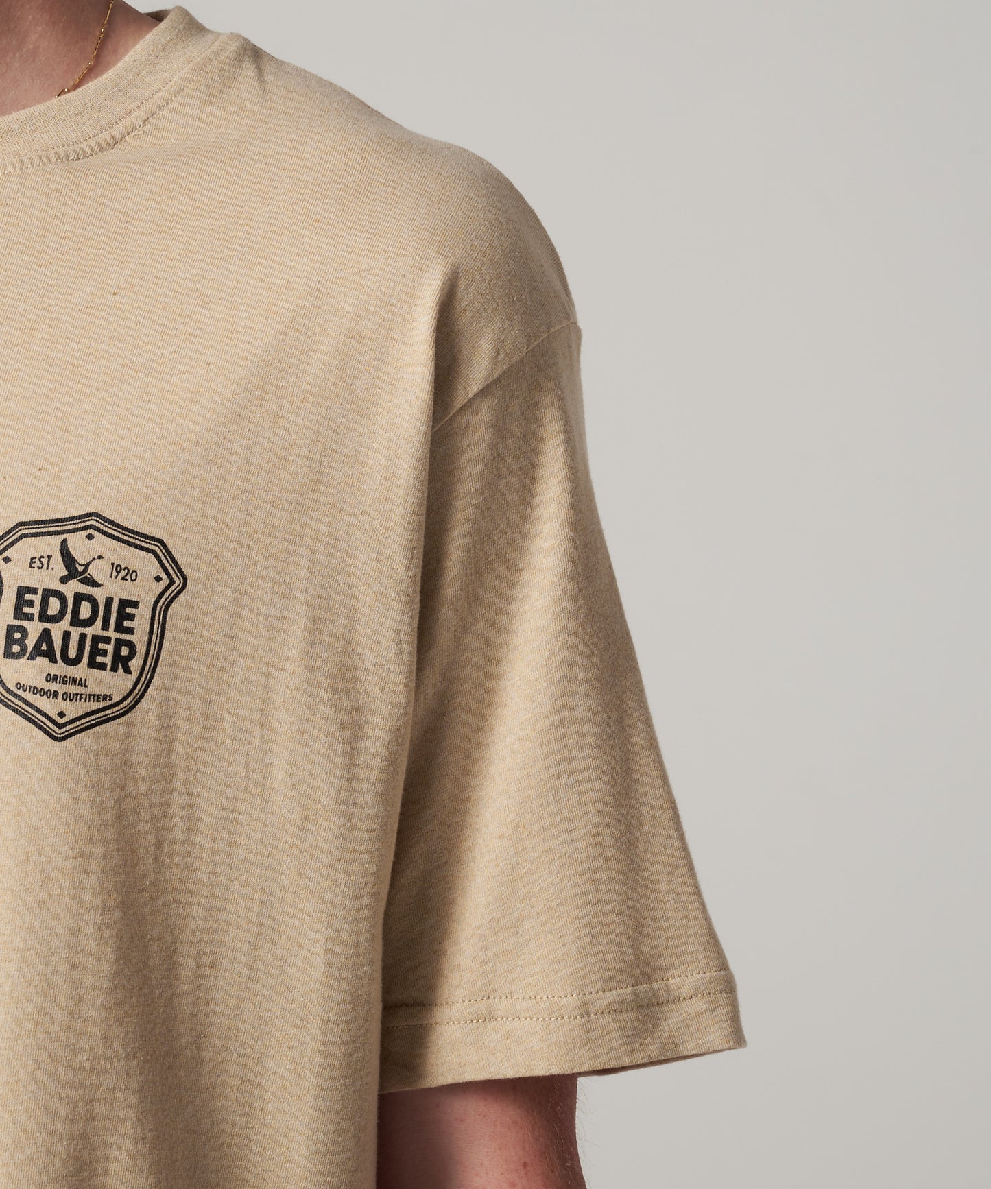 エンブレムロゴプリントTシャツ/EMBLEM LOGO PRT TEE