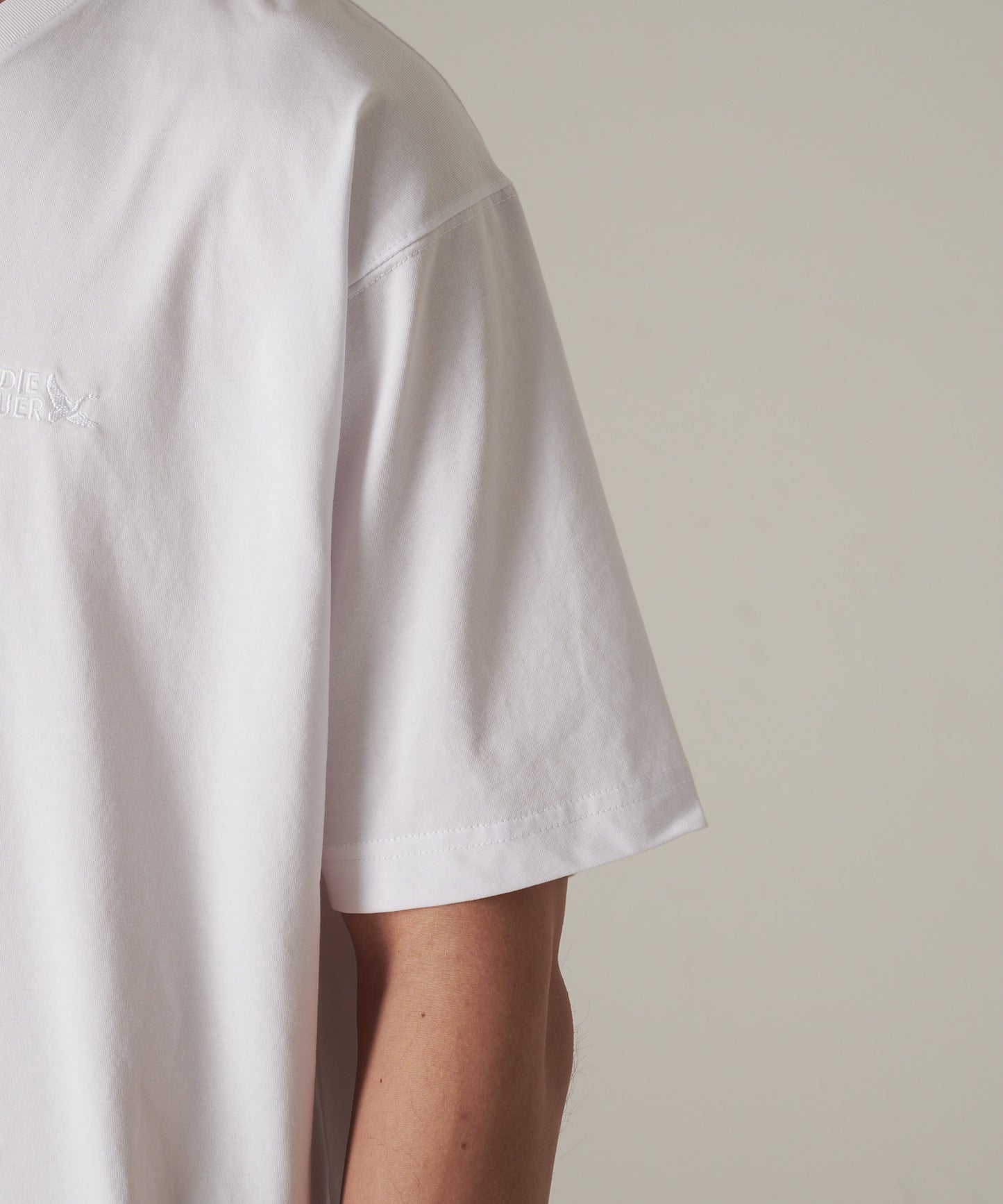 軽量 Vネック コットン半袖Tシャツ/SS LW COTTON V NECK TEE