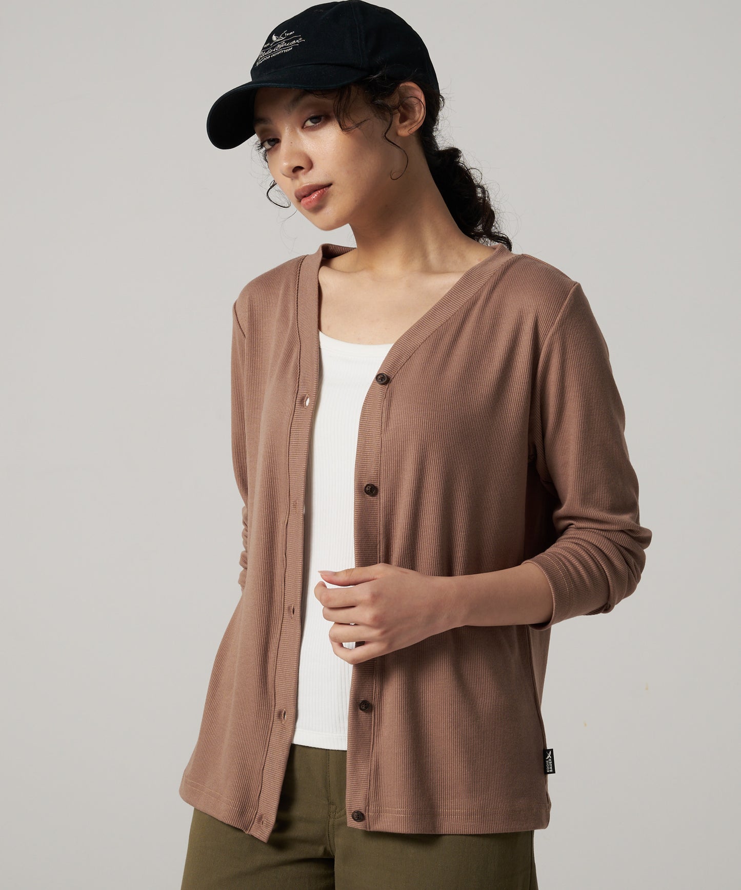 エッセンシャルズ リブ 長袖カーディガン/ESSENTIALS RIBBED LS CARDIGAN