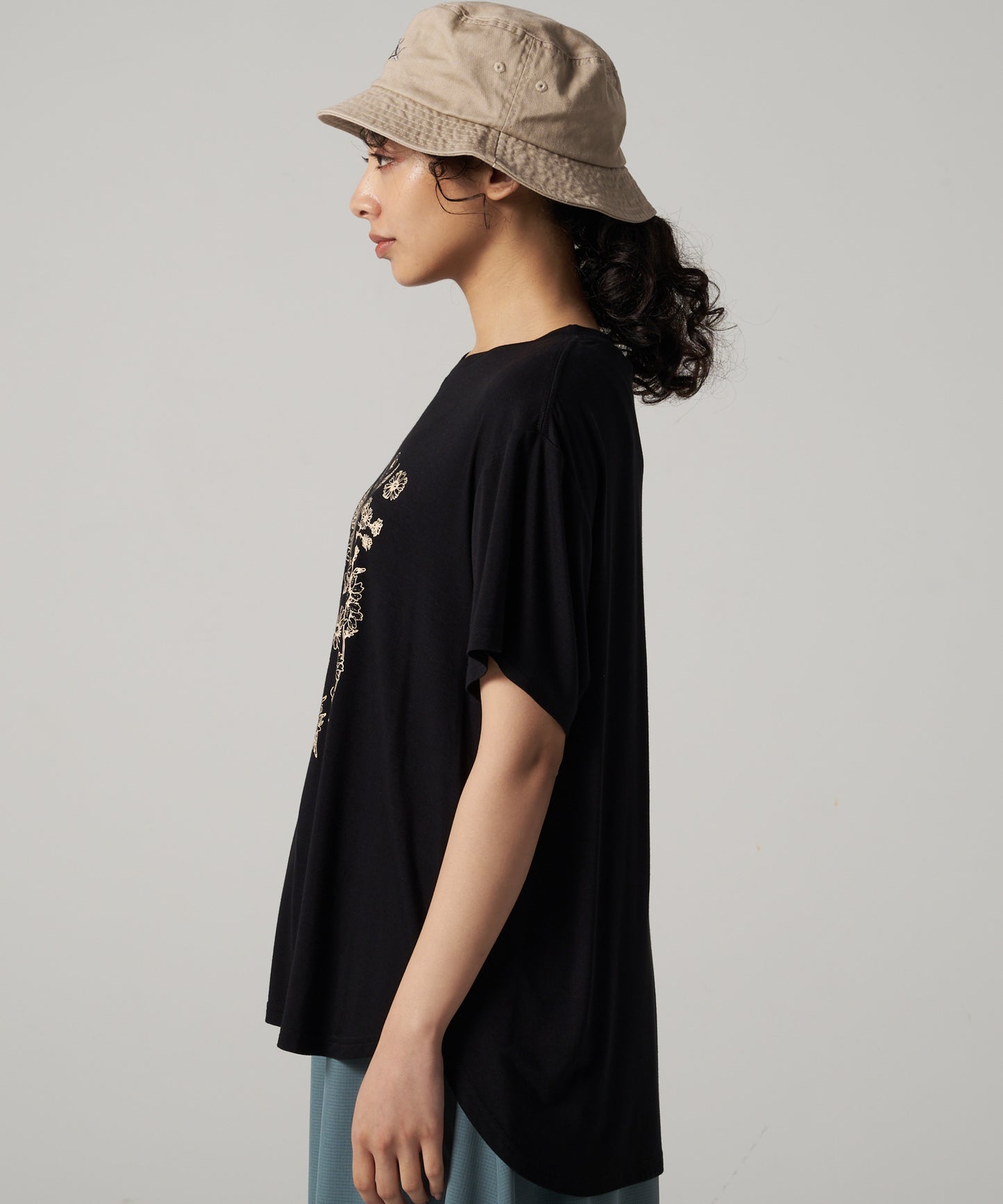 Vネック チュニックTシャツ/V-NECK TEE TUNIC