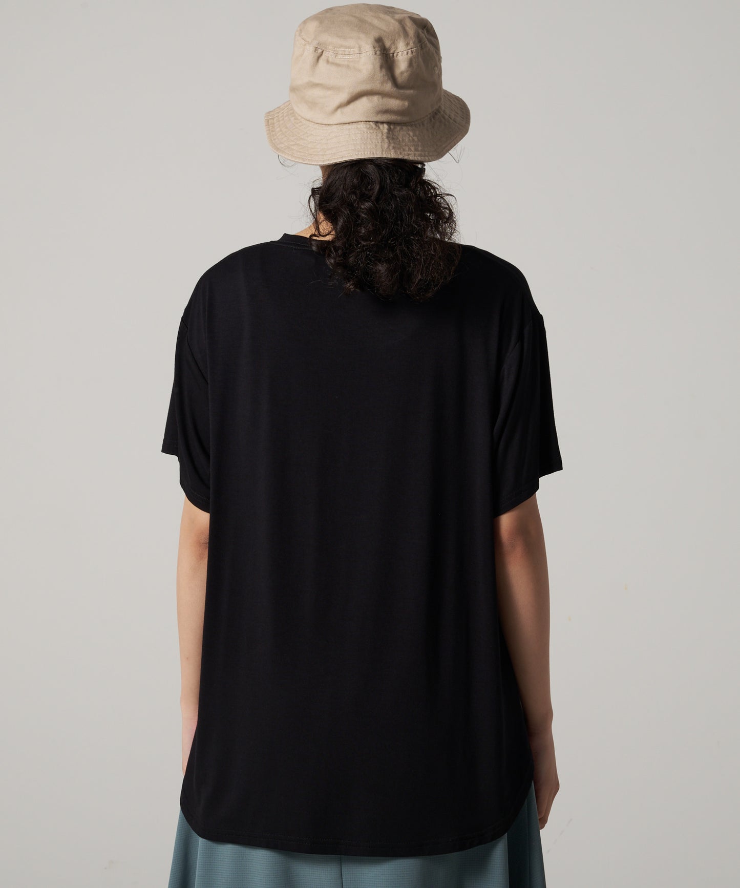 Vネック チュニックTシャツ/V-NECK TEE TUNIC