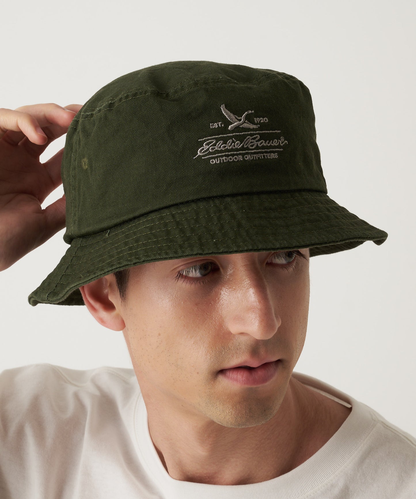 コットンツイル ロゴバケットハット/COTTON TWILL LOGO BUCKET HAT