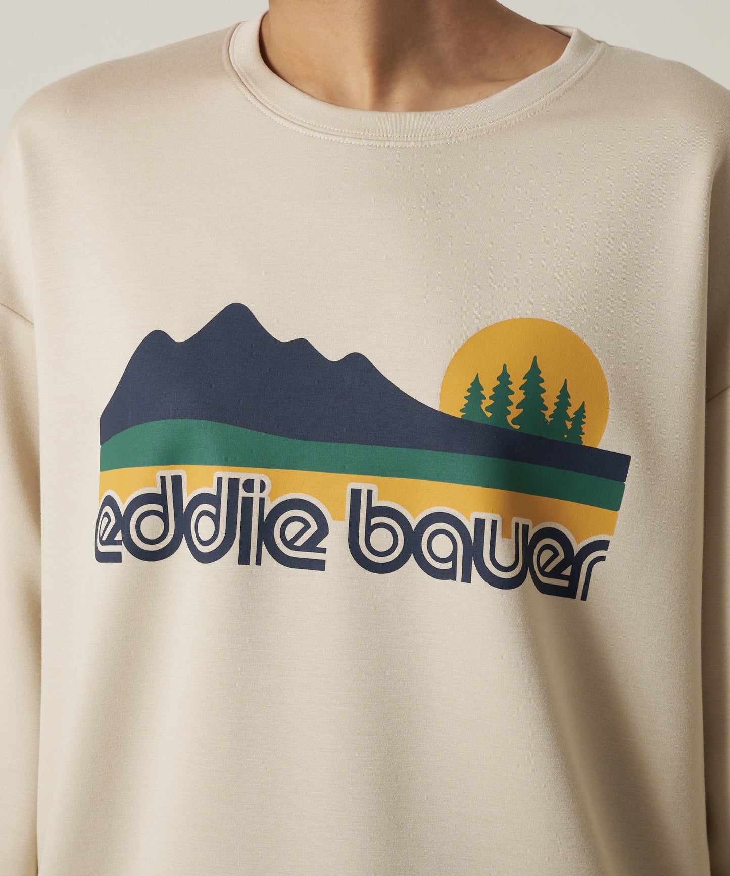 【予約】グラフィック 長袖Tシャツ/LS GRAPHIC TEE