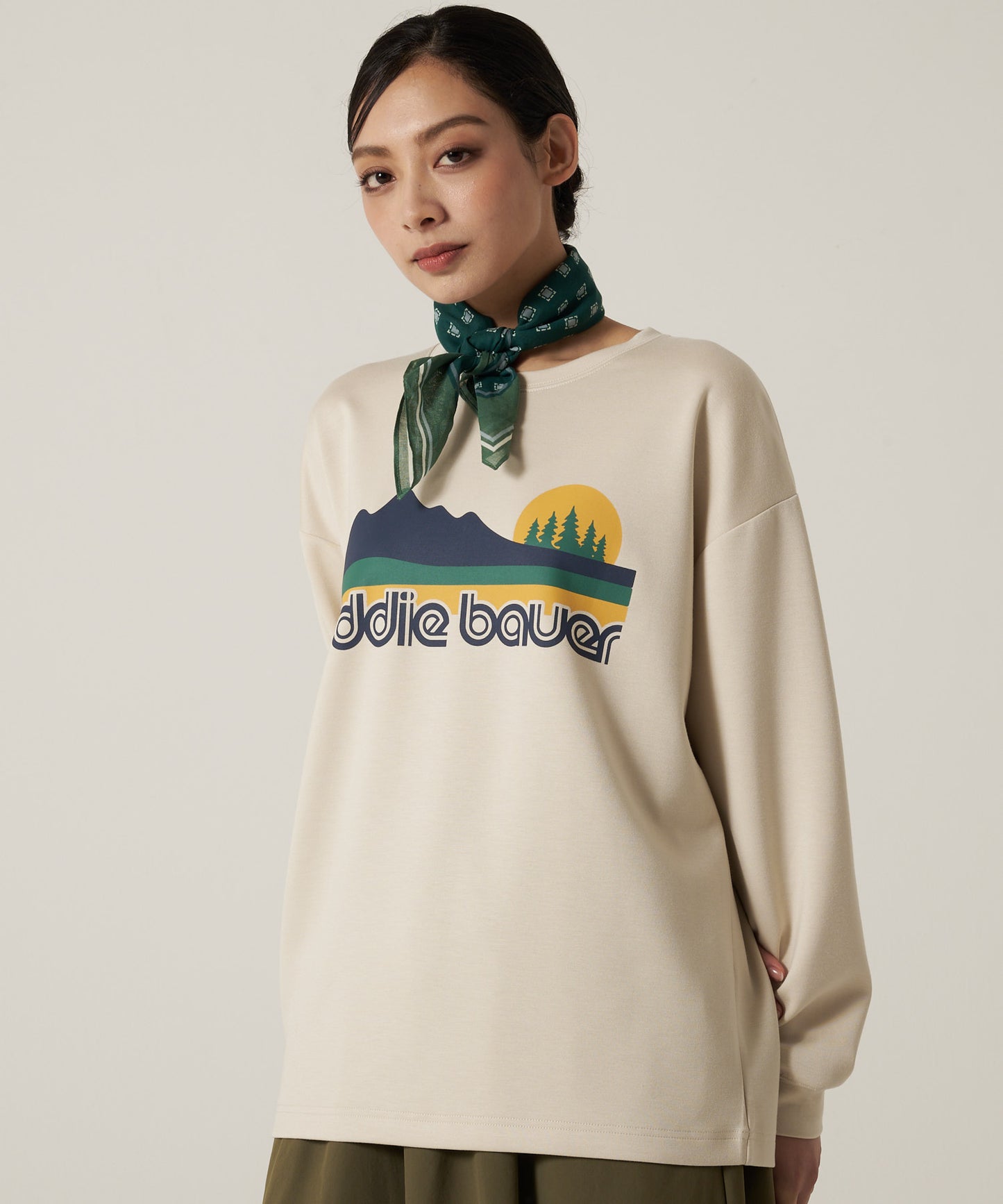 【予約】グラフィック 長袖Tシャツ/LS GRAPHIC TEE