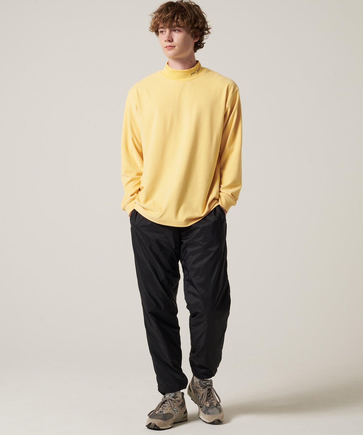ブラッシュド スムース モックネックTシャツ/BRUSHED SMOOTH MOCK TEE