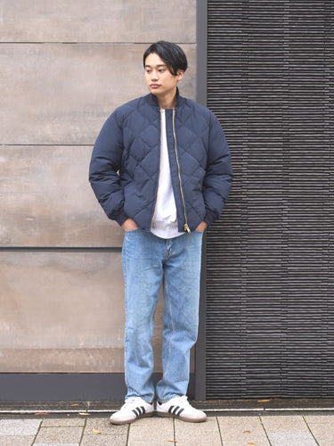 どんなボトムにも合うスカイライナー