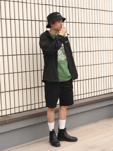 アクティブなアウトドアスタイル