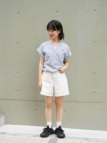 シンプルで爽やかな夏のカジュアルコーデ