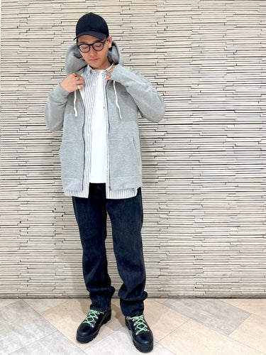 新作ジップパーカーコーデ