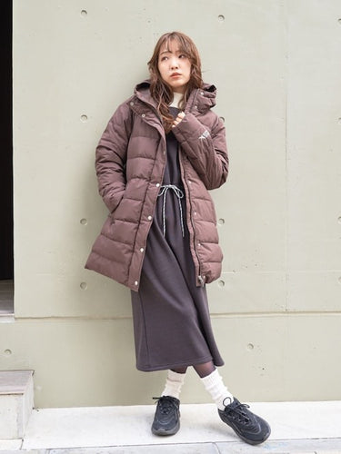 ブラウンダウンで叶える暖かみのある大人のリラックスコーデ