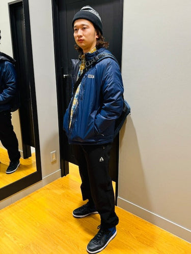 軽さと暖かさを両立!プリマロフトフーディーで作るアウトドアスタイル♪