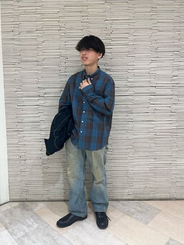 オーバーサイズシャツで作る!ゆったりシルエットのカッコいいスタイリング