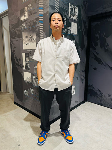 涼しげにキマる、グレーの夏コーディネート術