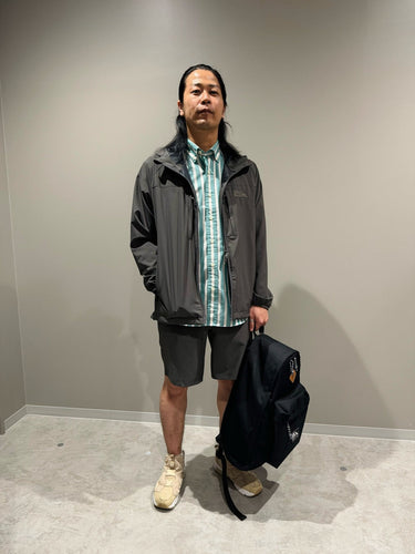 セットアップでシンプルにまとめたコーデ