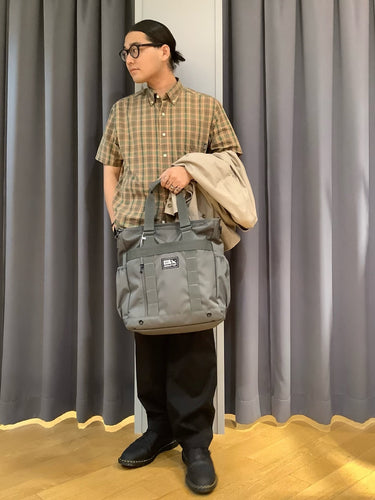 クラシカル×モダンの融合。秋先取りの大人コーデ