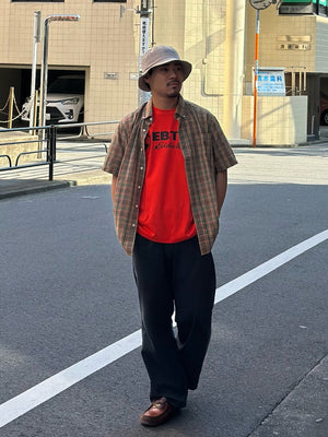 爽やかカラーで楽しむ夏のリラックススタイル サムネイル