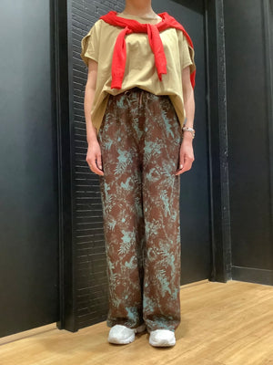 PRINTED-EASY-PANTSを使ったコーディネート🔴🟤🔵 サムネイル