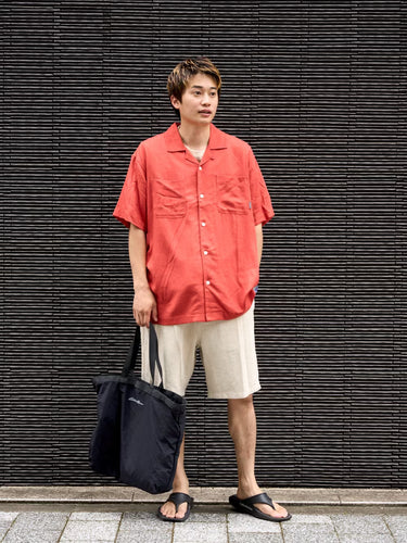 色で遊ぶ夏のカジュアルコーデ