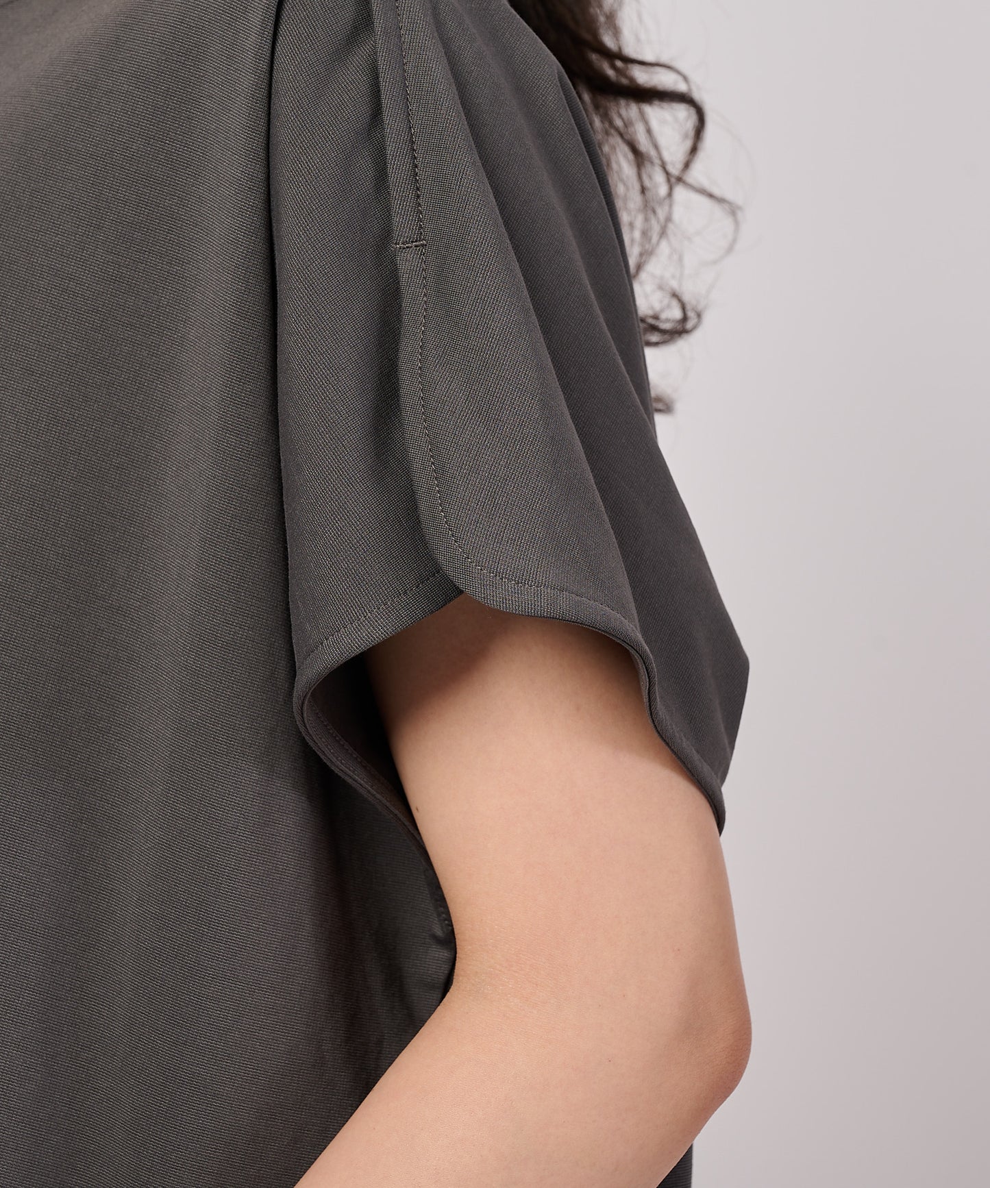 ルーズフィット ドルマン Tシャツ/LOOSE FIT DOLMAN TEE