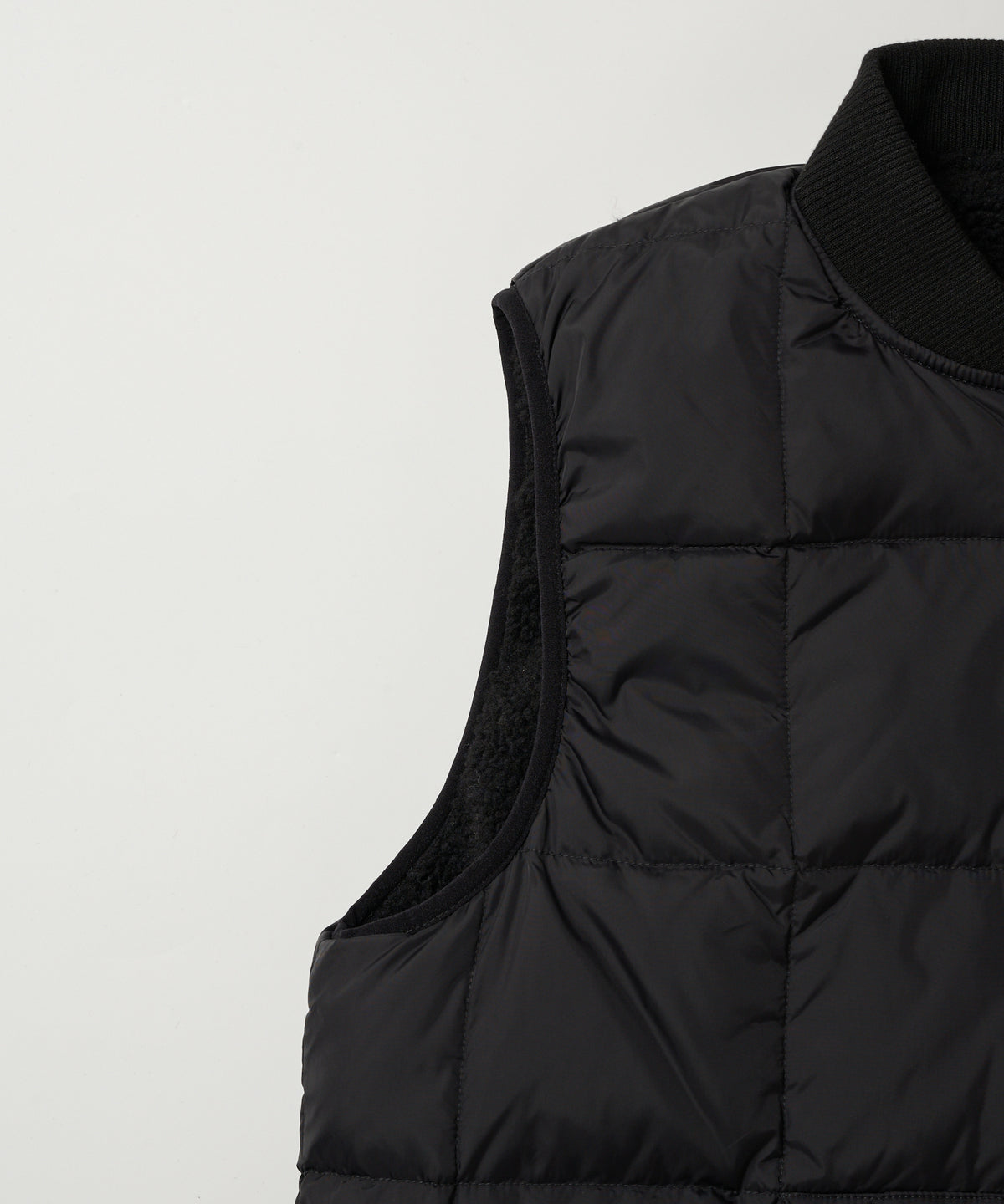EB×TAION リバーシブルダウンボアベスト/EB×TAION REVERSIBLE DOWN BOA VEST