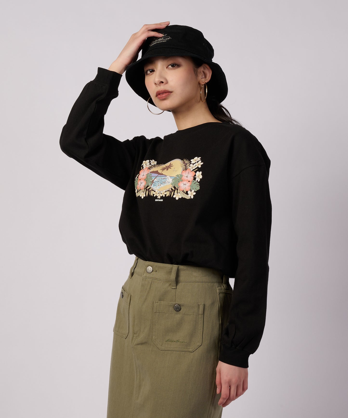アソート グラフィック 長袖Tシャツ/LS ASSORTED GRAPHIC TEE