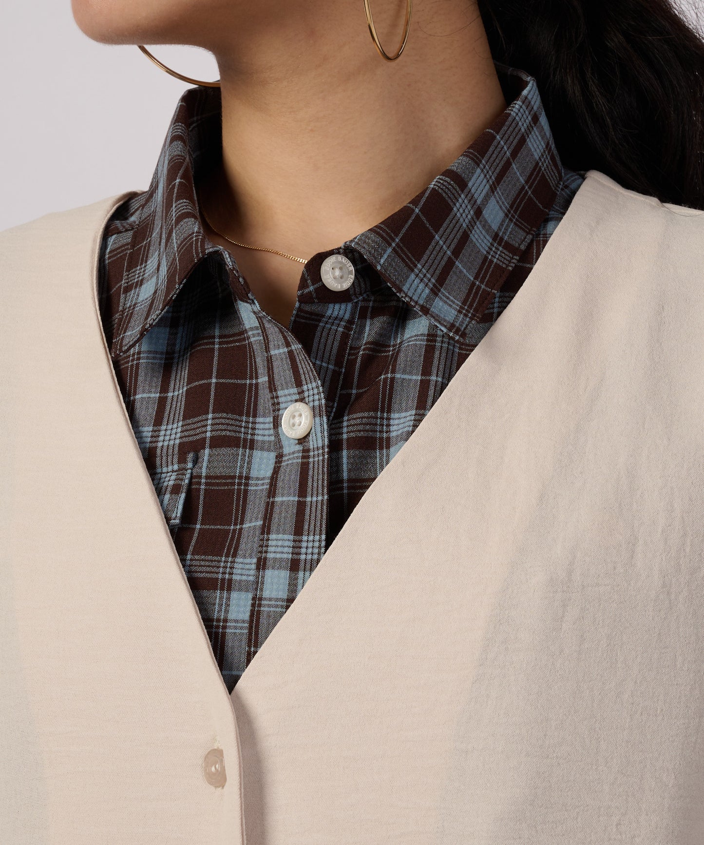 セリーン ドレープ カラーレスブラウス/SERENE DRAPE COLLARLESS BLOUSE