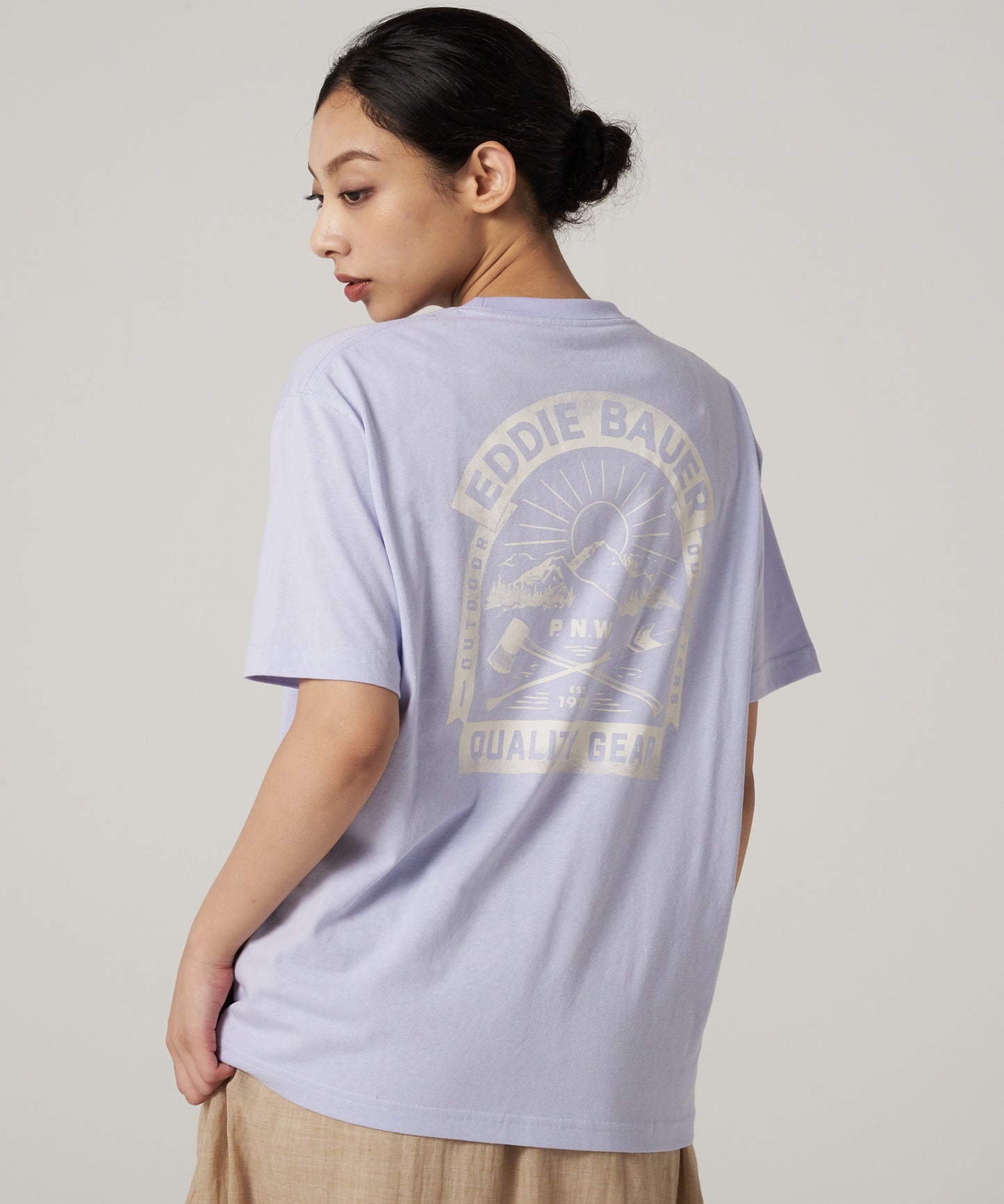 グラフィックプリントTシャツ/GRAPHIC PRINT TEE