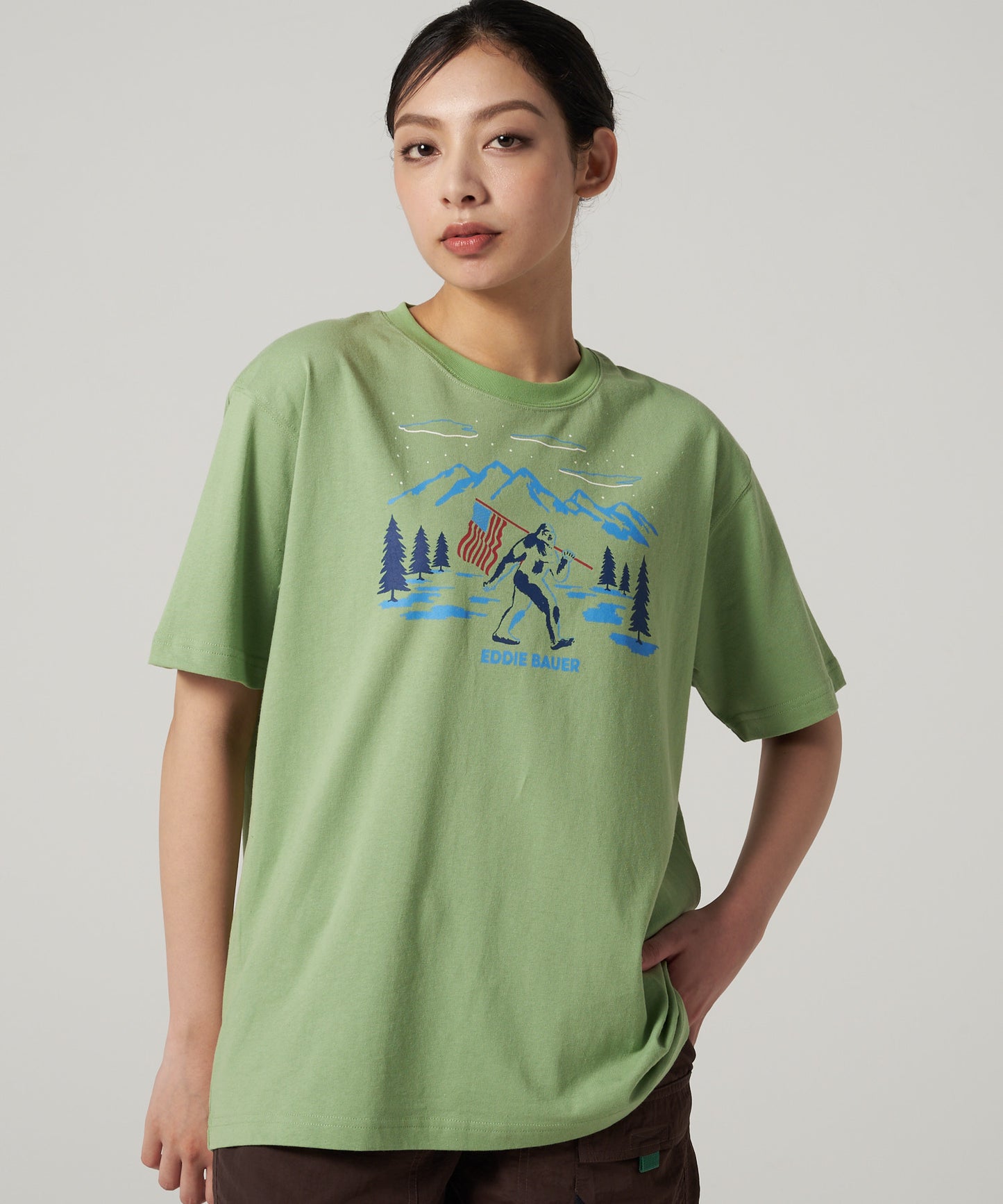 グラフィックプリントTシャツ/GRAPHIC PRINT TEE