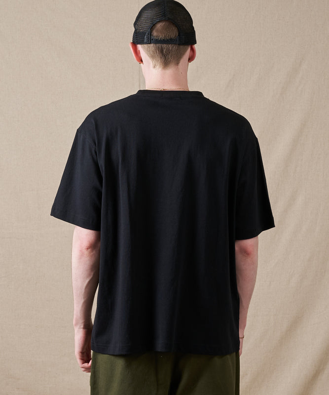 クラシック ロゴ刺繡 ポケットTシャツ/CLASSIC LOGO EMB PKT TEE