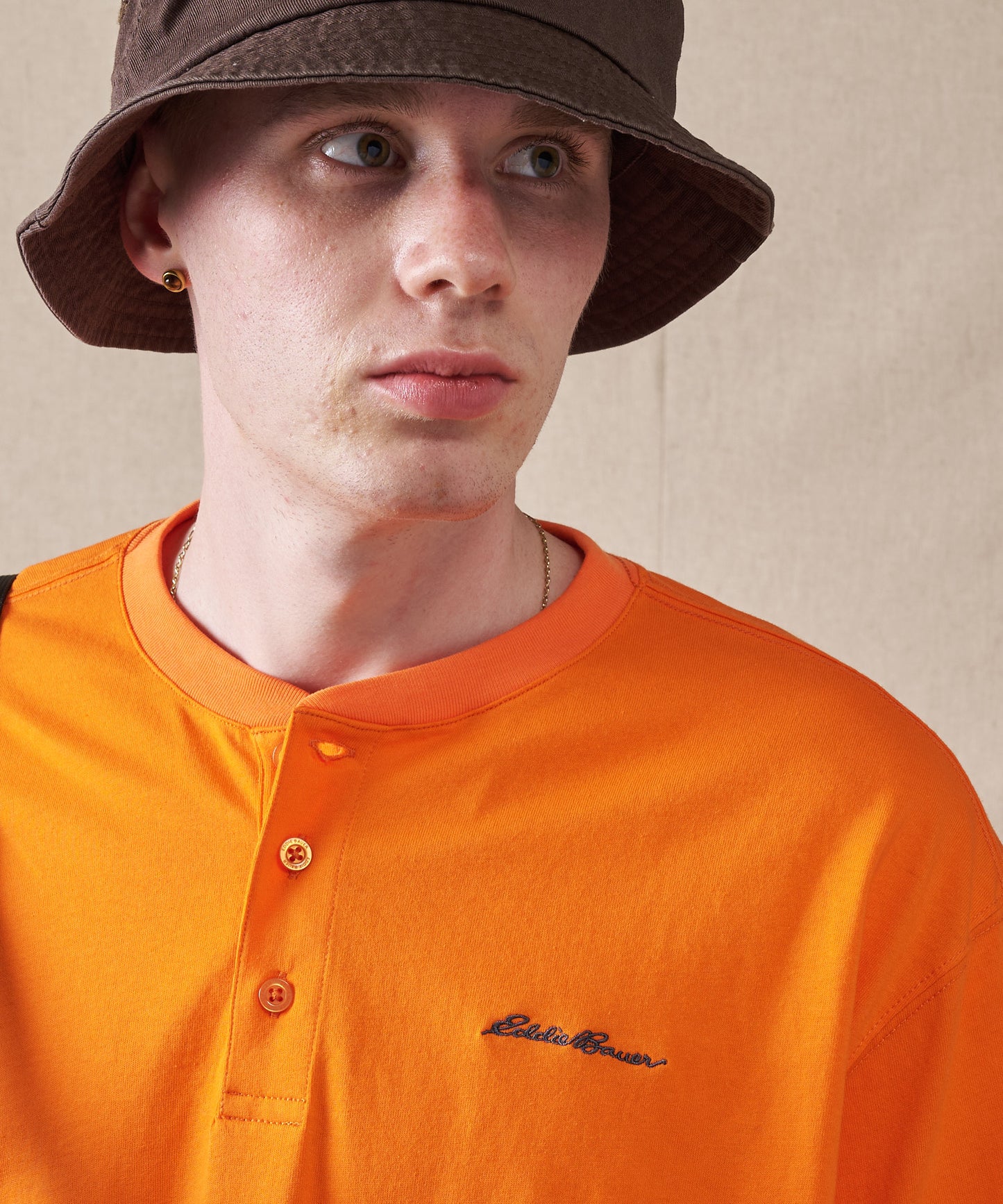 クラシック ロゴ刺繡 ヘンリーネックTシャツ/CLASSIC LOGO EMB HENRY TEE