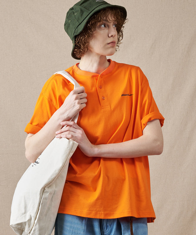 クラシック ロゴ刺繡 ヘンリーネックTシャツ/CLASSIC LOGO EMB HENRY TEE