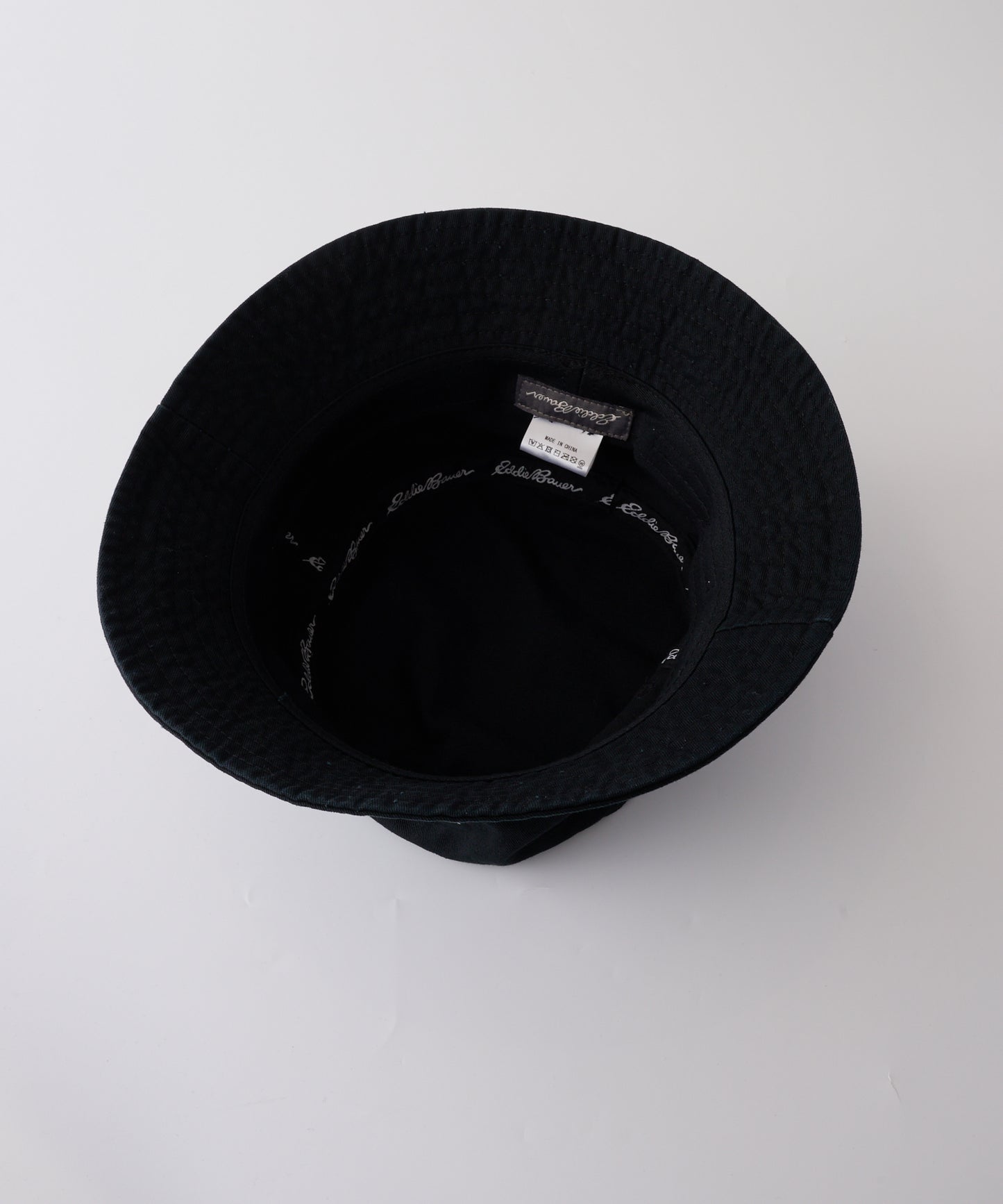 コットンツイル ロゴバケットハット/COTTON TWILL LOGO BUCKET HAT